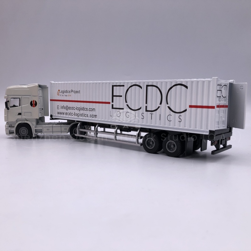 Still struggling to send what gift to highlight the mind and style? O.A.S factory hits with 1:50 transport alloy container truck model! The model is made of high quality alloy and the reduction is very high. Support logo customization, whether it is corporate publicity, business contacts, or employee benefits, can cleverly integrate exclusive elements, send a unique mind, quickly customized. Amber@vesselmodel.com Tel: +86 18038048785