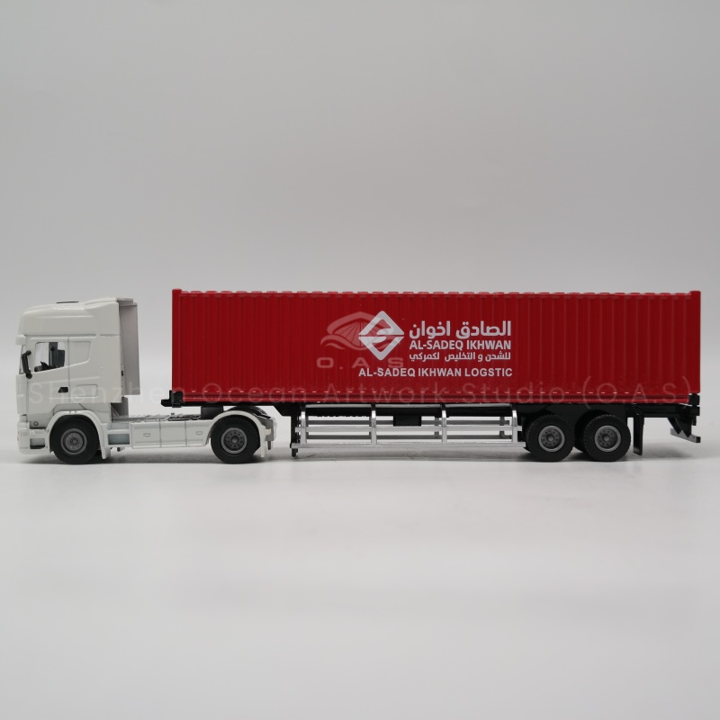 Still struggling to find a unique gift? O.A.S factory surprise debut with 1:50 freight forwarding alloy container truck model customization service! The model is made of superior alloy and polished by fine technology to accurately restore the details of the real car. Support logo customization, whether it is corporate promotion, customer appreciation, or event commemoration, can integrate exclusive elements, send a unique mind, hurry to customize it. Amber@vesselmodel.com Tel: +86 18038048785