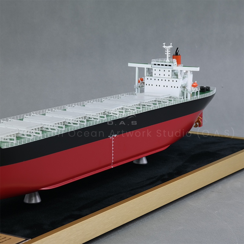 This 65cm bulk carrier model made by O.A.S is specially customized for shipping companies and is an excellent choice for opening gifts. It accurately restores the appearance of the bulk carrier, smooth ship body with regular cabin, showing the exquisite technology. Enterprise customization can be integrated into the exclusive elements, opening gifts, not only to highlight the professional heritage of the enterprise, but also meaning that the company set sail, full of wealth in the shipping sea, vigorous development.Amber@vesselmodel.com Tel: +86 18038048785