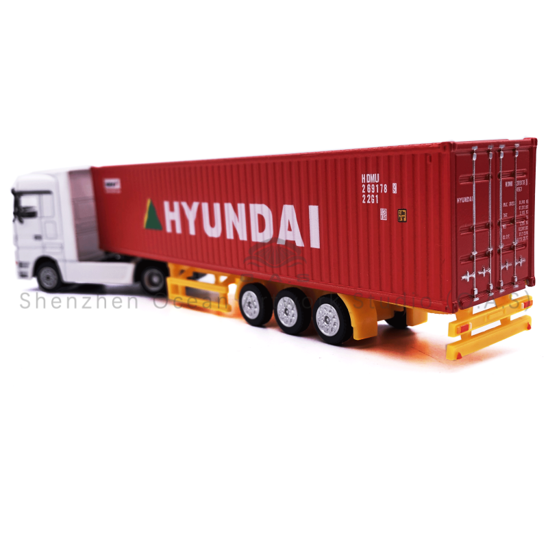 O.A.S ship model factory focus on creating 1:87 HYUNDAI alloy container truck model, super suitable for corporate gift customization! Carefully selected high quality alloy, strong texture, wear resistance, collision resistance, long-term placement is also new. The model accurately restores the appearance of modern container trucks, with smooth lines and exquisite details. The company can customize its own logo, integrate brand elements, and make the publicity more distinctive. Amber@vesselmodel.com Tel: +86 18038048785