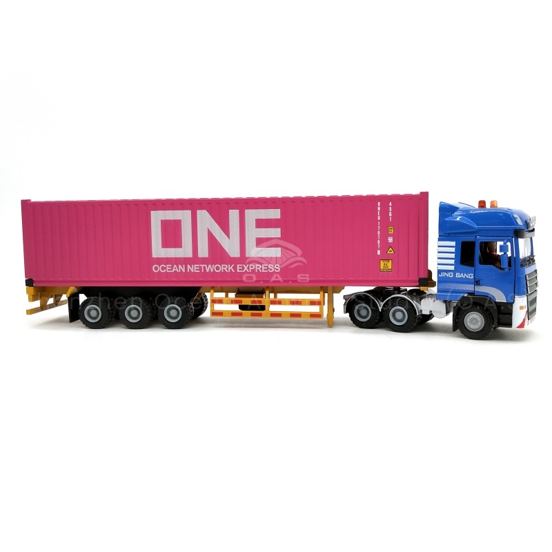 O.A.S shipping gift ship model factory, 17 years to focus on creating boutique. 1:50 Gift custom alloy container truck model not to be missed! The model is made of high quality alloy, delicate workmanship, and true to the appearance of the truck. Support logo customization, whether it is corporate publicity, business gifts, can integrate unique elements, highlight personality, welcome to consult and customize. Amber@vesselmodel.com Tel: +86 18038048785
