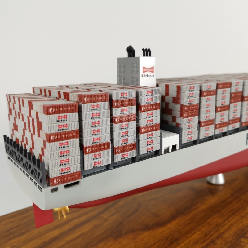 O.A.S simulation ship model factory, focusing on 65cm simulation container ship development and customization. With professional attitude and exquisite technology, from the design drawings to the finished product molding, carefully carved every detail. Whether it is used as a promotional gift by the enterprise or a personal collection, we can customize a unique and highly authentic ship model.Amber@vesselmodel.com Tel: +86 18038048785