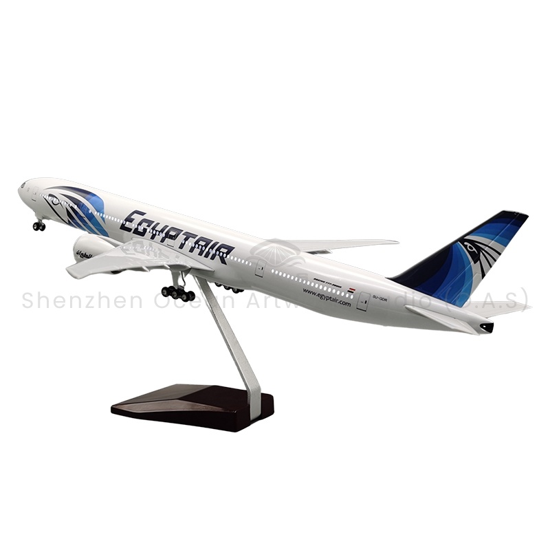【LA】Flymodell 1:157 skalamodell fly med lys 777 EgyptAir 47 cm Boeing modellfly til gave for pilot