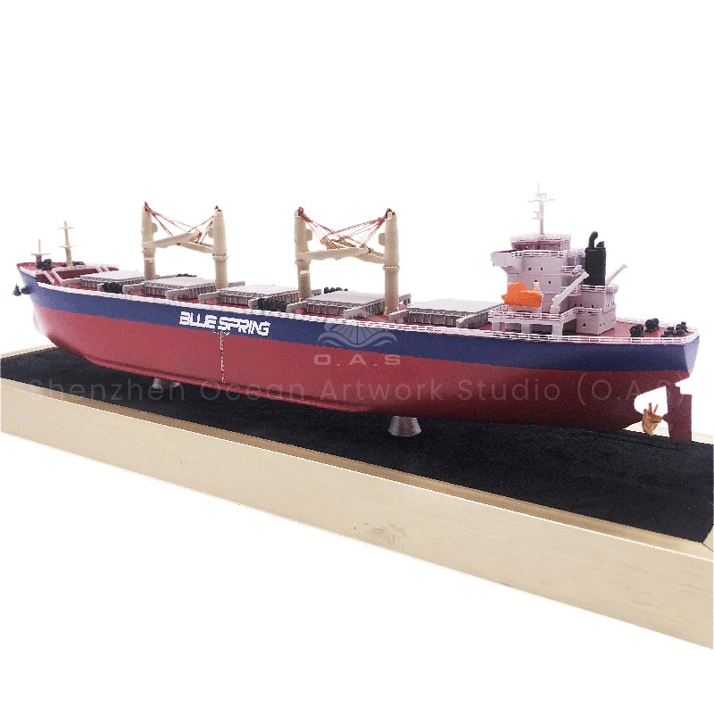 O.A.S produced this 35cm five-cabin bulk carrier model, specially customized for enterprises. Although the size is exquisite, the craftsmanship is exquisite, the layout of the five cabins is clear, the hull is smooth and the details are lifelike. Batch placed in the company, not only shows the enterprise's focus on the shipping field, but also means that the enterprise in the business sea, full of wind and waves, to help create a positive office atmosphere.Amber@vesselmodel.com Tel: +86 18038048785