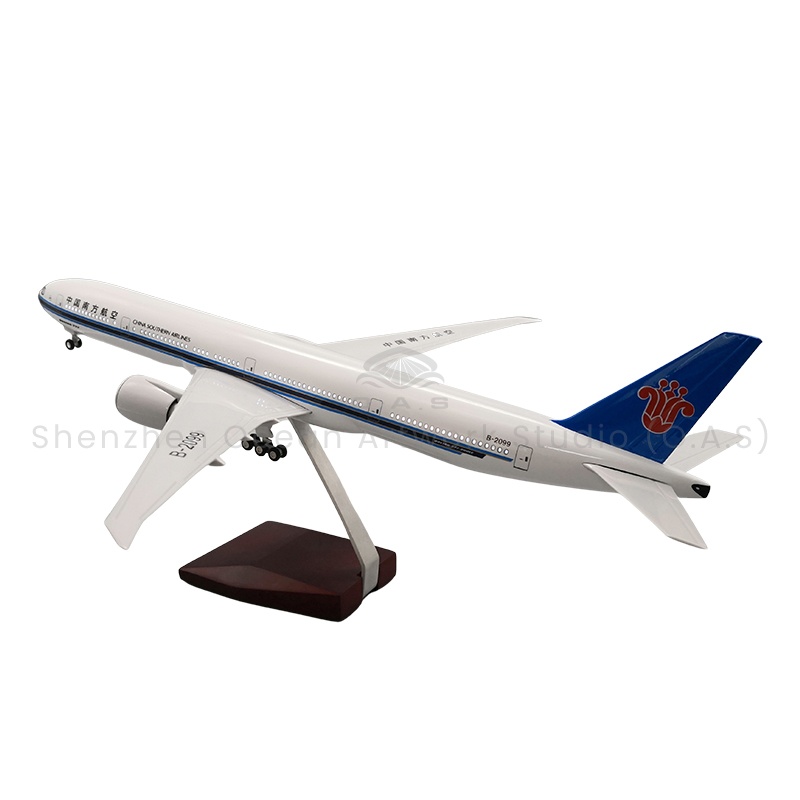 【LA】Flymodell som gave, skala 1:157, modellfly av type 777 fra China Southern Airlines, 47 cm, Boeing-modellfly