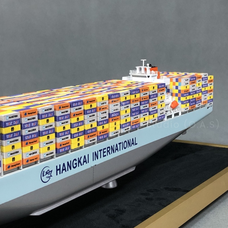 O.A.S simulation ship model factory focuses on enterprise customization, this 65cm simulation container ship model is the ideal choice for the company's decoration. Every detail of the model is perfectly presented with fine craftsmanship, from the solid hull to the stacked containers. Placed in the company, it can not only highlight the strength of corporate shipping, but also add unique charm to the space.Amber@vesselmodel.com Tel: +86 18038048785