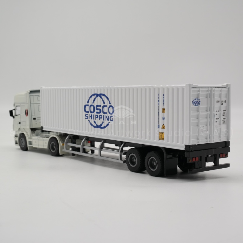 O.A.S factory has been focusing on model customization for 17 years, and now launches 1:50 COSCO SHIPPING alloy container truck model logo customization service. Using high quality alloy material, exquisite technology, high reduction. Can accurately print enterprise exclusive logo, add unique charm for enterprise publicity and gift giving, welcome to consult and place orders. Amber@vesselmodel.com Tel: +86 18038048785
