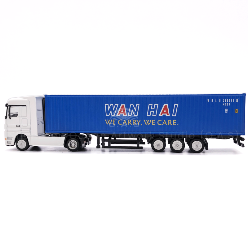 O.A.S factory, 17 years of focus on model customization, carefully create 1:87 WAN HAI alloy container truck model. This Mercedes-Benz card model, the selection of high-quality alloy, hard texture, good gloss, highly reductive real car. It can accurately customize the corporate logo, whether it is used for business gifts or brand publicity, it can perfectly highlight the unique charm of the enterprise. Amber@vesselmodel.com Tel: +86 18038048785