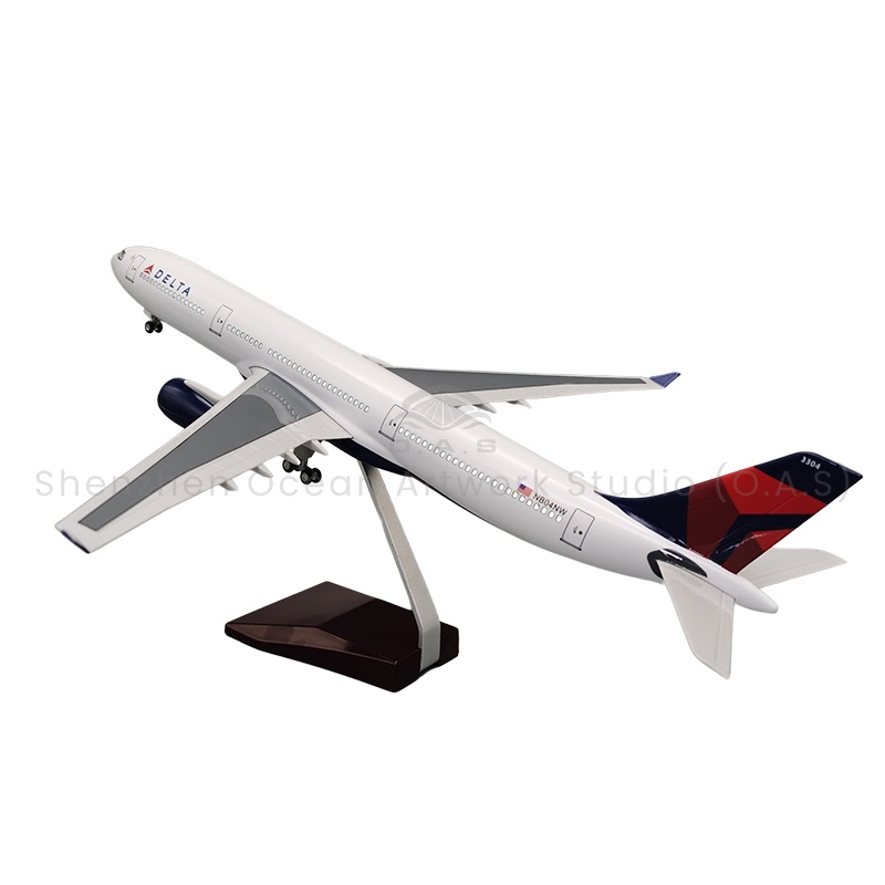 【LA】LED ABS Resin Airplane Model Airbus 330 Delta Air Lines Size 47cm Scale 1:135 with LED Light and Landing Gear