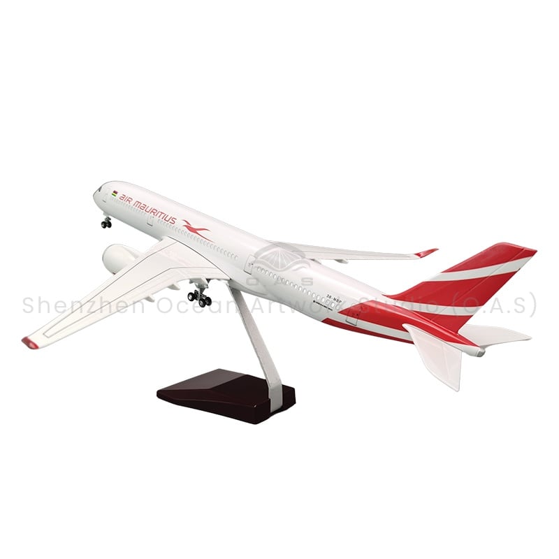【LA】LED ABS Resin Airplane Model Airbus A350 Air Mauritius Size 47cm Scale 1:142 with LED Light and Landing Gear
