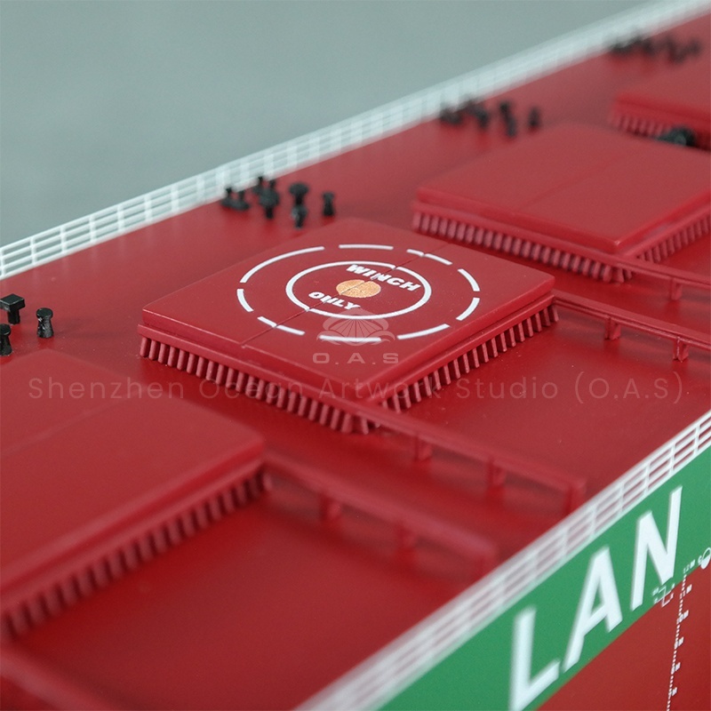 This 65cm 400,000-ton bulk carrier model produced by O.A.S supports mass customization. It is a detailed replica of a real ship, with a large but detailed hull, from the soaring cockpit to the structured cargo hold, which is lifelike. Enterprise batch customization, can be used for display, publicity, etc., highlight the strong strength, meaning in the shipping market such as giant ship piloting, full of goods.Amber@vesselmodel.com Tel: +86 18038048785