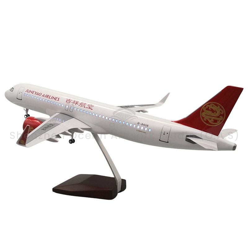 【LA】Flymodell i målestokk 1:80 med lys, Airbus A320 Juneyao Airlines 47 cm, Boeing flymodeller