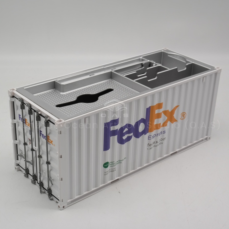 Shipping freight forwarding industry, you are worried about finding the right gift? O.A.S Ship model Factory produced 20 feet federal container model storage box, is the ideal choice! 1:20 fine restoration, both practical storage function, can also customize exclusive logo. As a business gift, unique and highlight the corporate style, easily enhance the brand image, quickly customized. Amber@vesselmodel.com Tel: +86 18038048785