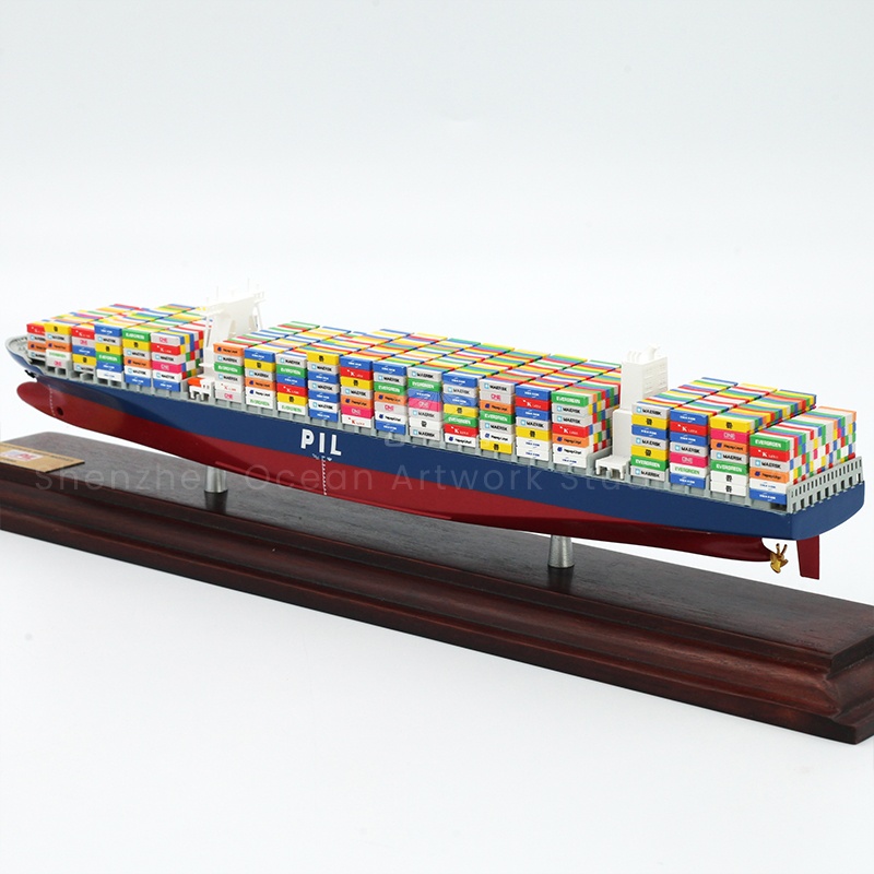 O.A.S Square simulation ship model factory full firepower, focus on Taiping container ship model batch creation. With professional technology, accurate restoration of Taiping ship shape, smooth lines of the ship body, full of container details. Enterprise customization can be integrated into the exclusive elements, the factory delivery is rapid, whether it is business gifts or publicity display, for the enterprise to present high-quality, highlighting the characteristics of the ship model.Amber@vesselmodel.com Tel: +86 18038048785