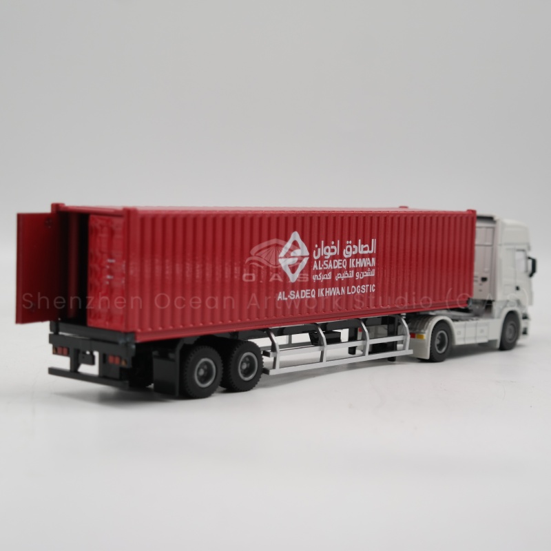 Still struggling to find a unique gift? O.A.S factory surprise debut with 1:50 freight forwarding alloy container truck model customization service! The model is made of superior alloy and polished by fine technology to accurately restore the details of the real car. Support logo customization, whether it is corporate promotion, customer appreciation, or event commemoration, can integrate exclusive elements, send a unique mind, hurry to customize it. Amber@vesselmodel.com Tel: +86 18038048785