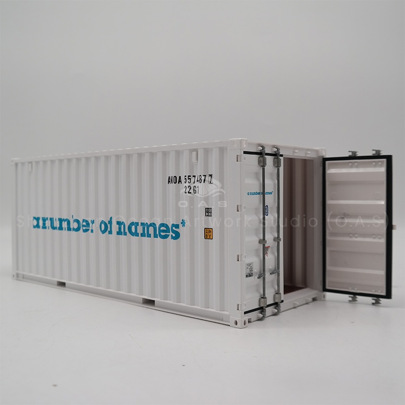 O.A.S factory deep cultivation model customization, launched 20GP personalized container model. From the structure of the container to the details of the decoration, the model is modeled on the real container and reproduced in fine detail. Support logo customization, can integrate corporate identity and creative elements into it, meet individual needs, help enterprises to create unique promotional props, and achieve brand value transmission. Amber@vesselmodel.com Tel: +86 18038048785