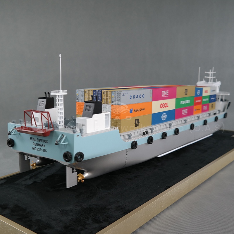 O.A.S produced this 100cm Maersk container ship model, specially customized for enterprises. In accordance with the Maersk classic ship form, every detail is accurately restored, from the solid hull to the neatly arranged containers, which are highly simulated. Can be integrated into the enterprise exclusive elements, such as logo, characteristic painting. Whether it is enterprise exhibition hall display, or business gifts, all show the extraordinary taste and strength of the enterprise.Amber@vesselmodel.com Tel: +86 18038048785