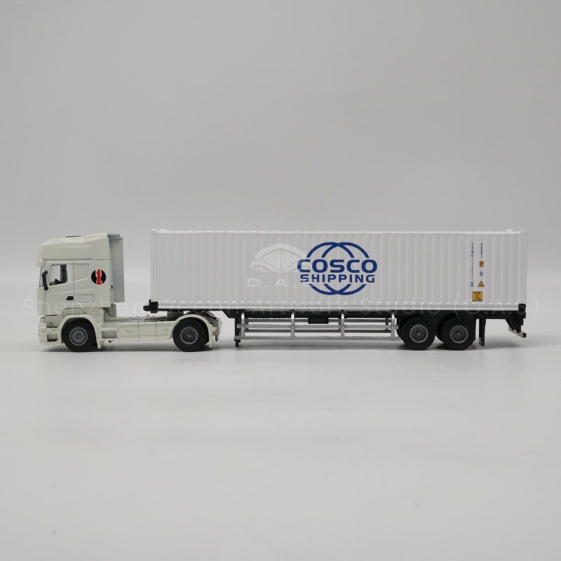 O.A.S factory has been focusing on model customization for 17 years, and now launches 1:50 COSCO SHIPPING alloy container truck model logo customization service. Using high quality alloy material, exquisite technology, high reduction. Can accurately print enterprise exclusive logo, add unique charm for enterprise publicity and gift giving, welcome to consult and place orders. Amber@vesselmodel.com Tel: +86 18038048785