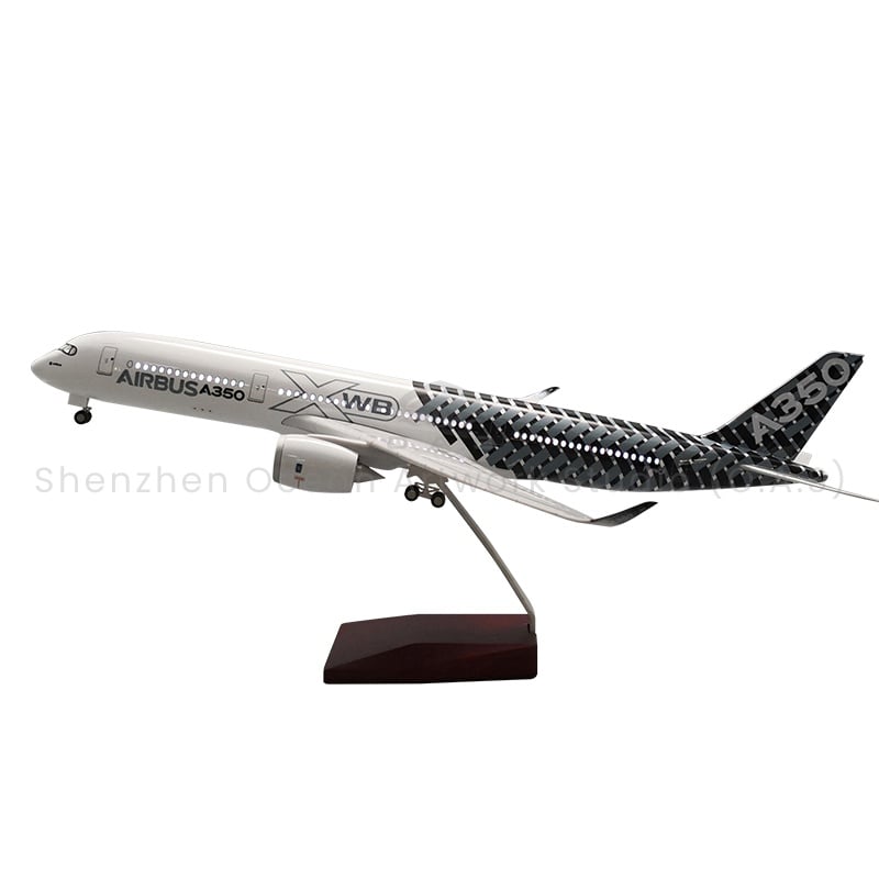 【LA】LED ABS Resin Airplane Model Airbus A350 Carbon Fiber Size 47cm Scale 1:142 with LED Light and Landing Gear