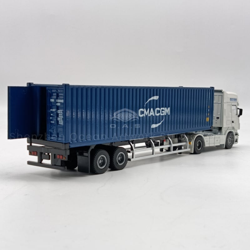 O.A.S Shipping gift ship model factory, focusing on model customization for 17 years. 1:50 CMA CGM shipping alloy container truck model, selected alloy material, durable, accurate reproduction of CMA CGM shipping collection card body lines, container details, excellent texture. Support logo customization, cleverly into the enterprise elements, is the ideal choice for business gifts, publicity and display, quality worry-free. Amber@vesselmodel.com Tel: +86 18038048785