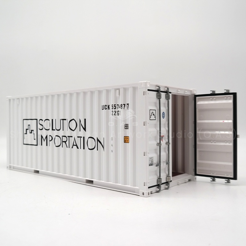 O.A.S ship model factory, ingenuity to create 1:20 container model, provide logo customization services. The team used 3D printing, manual finishing and other processes to reproduce the container detail texture 1:1, cleverly integrating the corporate logo to create realistic container model gifts. Whether it is customer appreciation, exhibition souvenir, the model can enhance the brand influence. Amber@vesselmodel.com Tel: +86 18038048785