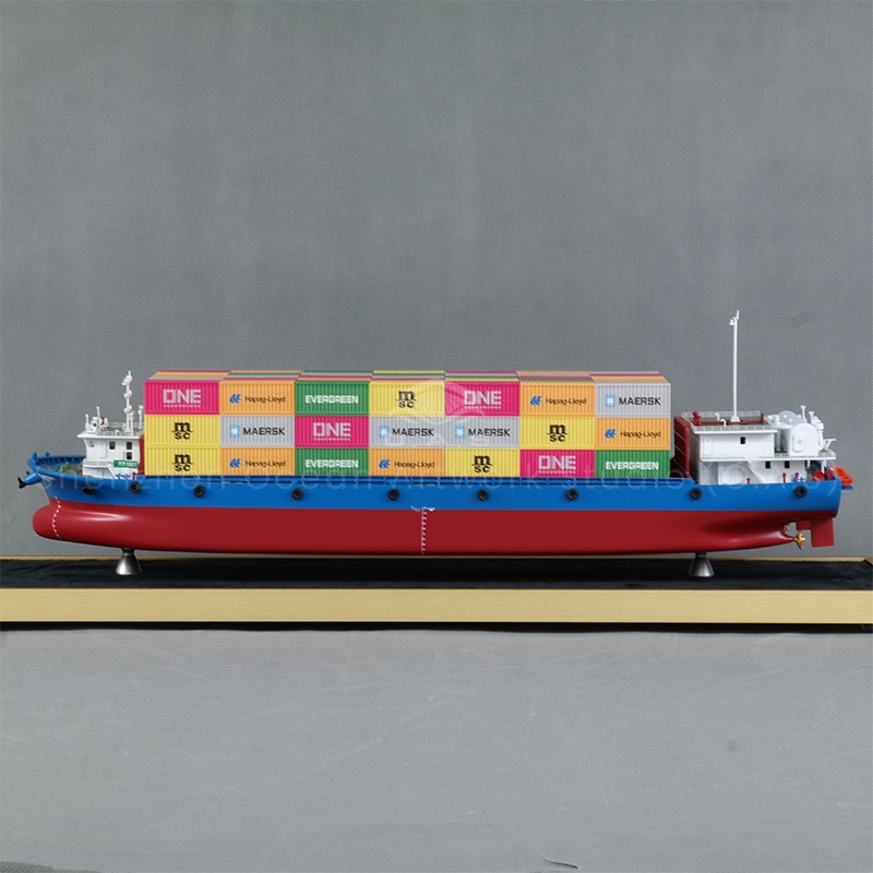 Created by O.A.S, this 65cm container ship model is specially customized for the shipping company and carefully reproduced to the real ship, with precise proportions, strong hull and smooth lines. Details such as containers and anchors come to life. The opening of the ship model, full of blessings, wish the ship company in the shipping wave, sailing forward, smooth sailing, business vigorous development.Amber@vesselmodel.com Tel: +86 18038048785