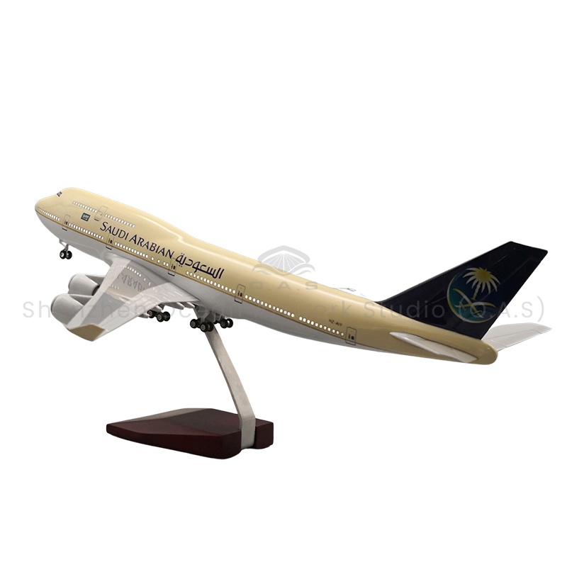 【LA】Aircraft Plane Model for Gift 1:150 Scale Model Aircrafts 747 Saudi Airlines 47cm Boeing Model Airplanes