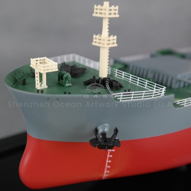 This dry bulk carrier model made by O.A.S beautifully demonstrates its characteristics designed for the transport of bulk dry cargo, with a wide hull, deep hold and smooth lines. Whether it is a collection or educational display, it can perfectly present the style of dry bulk carriers.Amber@vesselmodel.com Tel:+86 18038048785