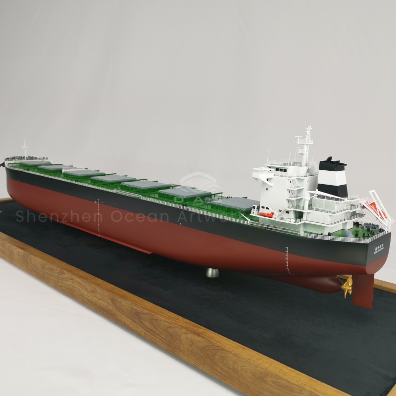 O.A.S produces this simulated bulk carrier model, finely crafted to scale, with smooth hull lines, spacious cargo holds and exquisite details. The model has realistic material and high color reproduction, which perfectly shows the style of the bulk carrier at sea. It is of great value both as a collection for sailing enthusiasts and for popular science education.Amber@vesselmodel.com Tel:+86 18038048785