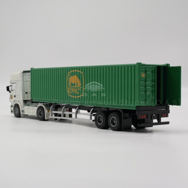 Lack of Creative Business Gifts? Choose O.A.S 1:50 Logistics alloy container truck model customization service! Quality alloy material, ingenuity, vehicle details lifelike. Can customize the exclusive logo, integrate the enterprise elements into it, and instantly become a tool for eye-catching publicity. Unique gifts for business exchanges, consult and customize it as soon as possible. Amber@vesselmodel.com Tel: +86 18038048785