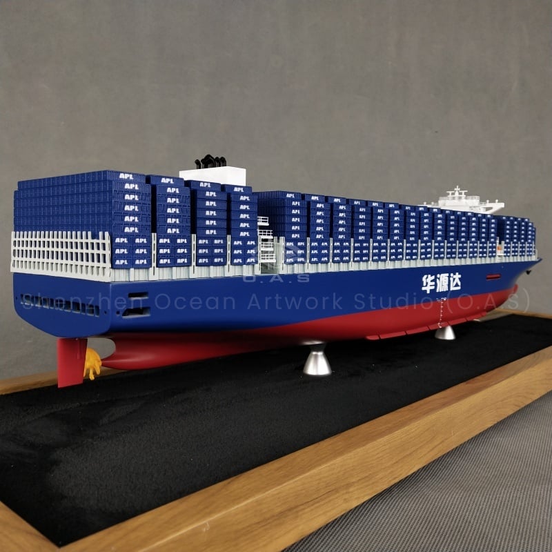 O.A.S ship model manufacturers focus on 65cm ship company container ship model development and customization. Uphold professionalism and ingenuity, the details of the ship model are carefully crafted, from the smooth ship body to the orderly arrangement of containers are striving to restore. Placing it in the company is not only a delicate decoration, but also a close relationship between the enterprise and the shipping industry, showing a unique style.Amber@vesselmodel.com Tel: +86 18038048785