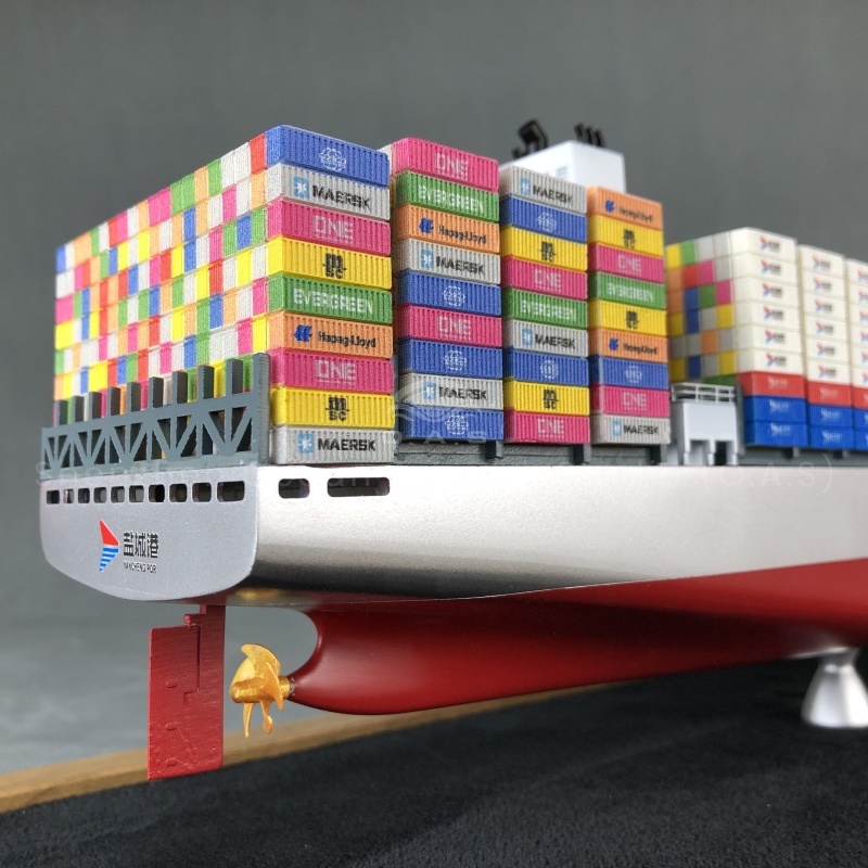 As a professional ship model manufacturer, O.A.S undertakes the development and customization of container ship models from 65cm shipping company and focuses on creating 18000TEU super large ship models. With exquisite craftsmanship, from the hull structure to the container details, it can be accurately restored. It can be integrated into the company's exclusive elements and made into the company's decoration, highlighting the strength and image of the ship company.Amber@vesselmodel.com Tel: +86 18038048785