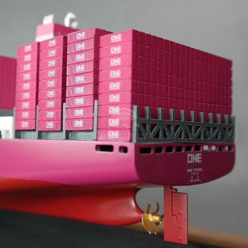O.A.S simulation ship model factory focus on enterprise customization. This 65cm ONE container ship model, carefully carved every detail, highly restore the real ship type. Whether it is the opening anniversary of the shipping company, or the office decoration, it highlights the unique taste. Professional customization, for you to create exclusive nautical art treasures, to show the extraordinary temperament of the enterprise.Amber@vesselmodel.com Tel: +86 18038048785