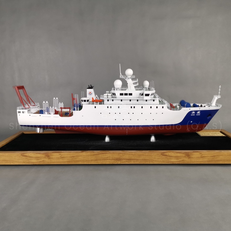 O.A.S produced this offshore ship model is an accurate miniature of offshore engineering vessels, demonstrating its strong offshore operation capabilities. From the lifting equipment on the deck to the control system in the cabin, it is so lifelike that you feel like you are in a real offshore engineering operation site.Amber@vesselmodel.com Tel:+86 18038048785