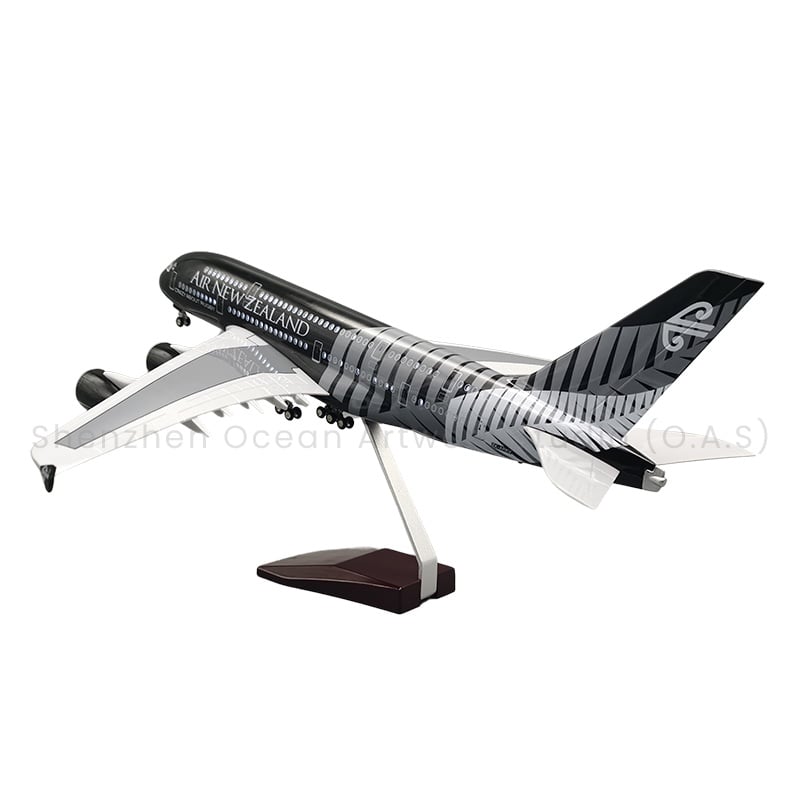 【LA】LED ABS Resin Airplane Model Airbus 380 Air New Zealand Size 46cm Scale 1/160 with LED Light and Landing Gear