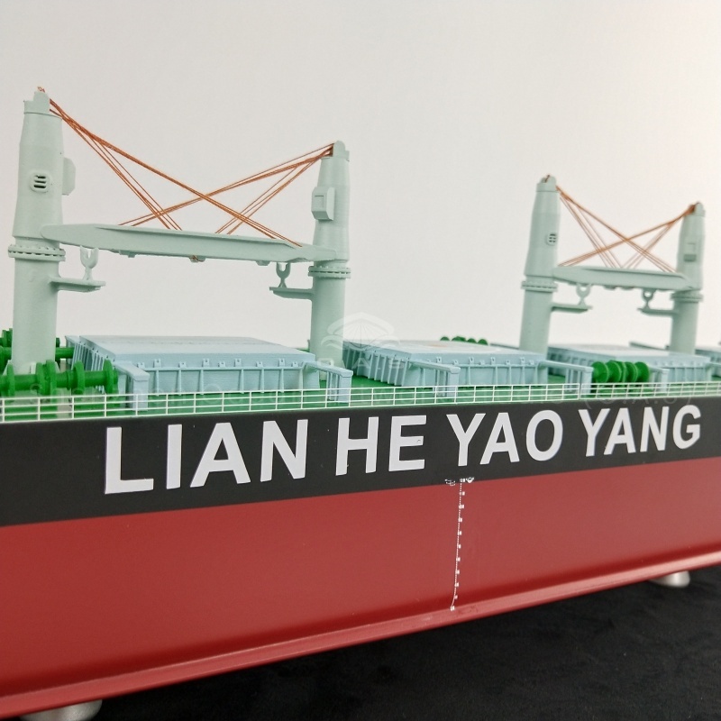 he bulk carrier model produced by O.A.S is characterized by its large body, spacious cargo hold and smooth lines, which finely restore the style of the real bulk carrier. Whether it is a collection for sailing enthusiasts, or for popular science education, it is of great value.Amber@vesselmodel.com Tel:+86 18038048785