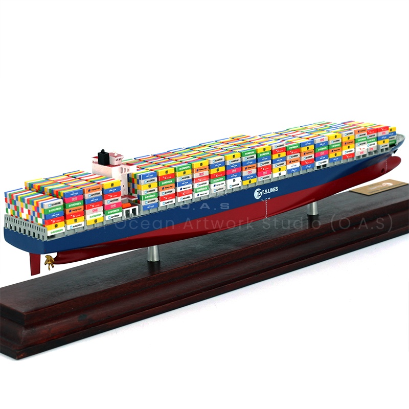 Want a unique Dexiang container static container ship model? O.A.S support to map customization! As long as the design is provided, we will incorporate enterprise-specific elements into it. Accurately restore the ship shape of Dexiang, every detail has been carefully crafted. Static design is suitable for display, whether it is office area display, or business gifts, all show unique charm.Amber@vesselmodel.com Tel: +86 18038048785