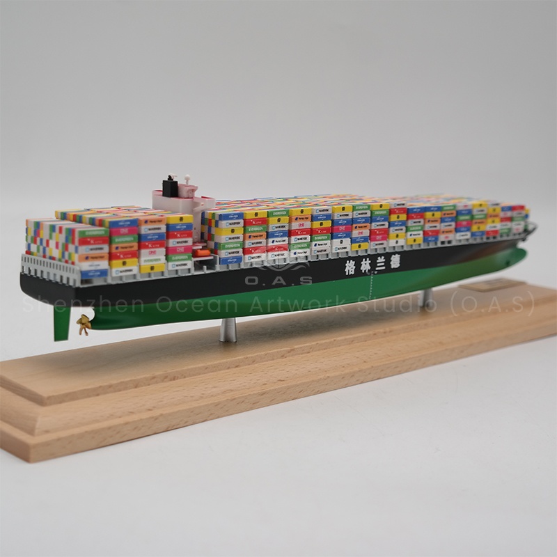 O.A.S created this exhibition container ship model, which is called miniature art. It recreates real container ships with extremely high precision, from the rigid lines of the hull to the complex bridge structure. The ship is full of containers, bold colors and realistic details. The ultra-real texture and workmanship can instantly catch the audience's attention, become the focus of the exhibition, and vividly present the charm of shipping.Amber@vesselmodel.com Tel: +86 18038048785