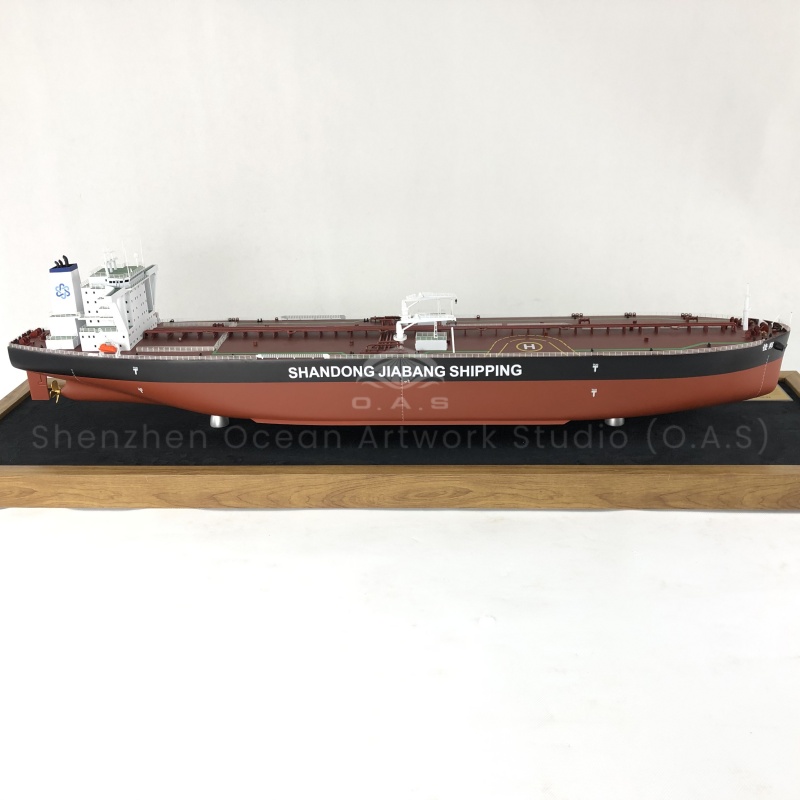 O.A.S produced this 100CM static tanker model. With exquisite craftsmanship, from hull welding to detail carving, the tanker's appearance and structure are accurately reproduced. Models can be used as exhibits to attract attention, but also into the shipyard strength witness, with the ultimate quality to add luster to your exhibition, quickly customized.Amber@vesselmodel.com Tel: +86 18038048785