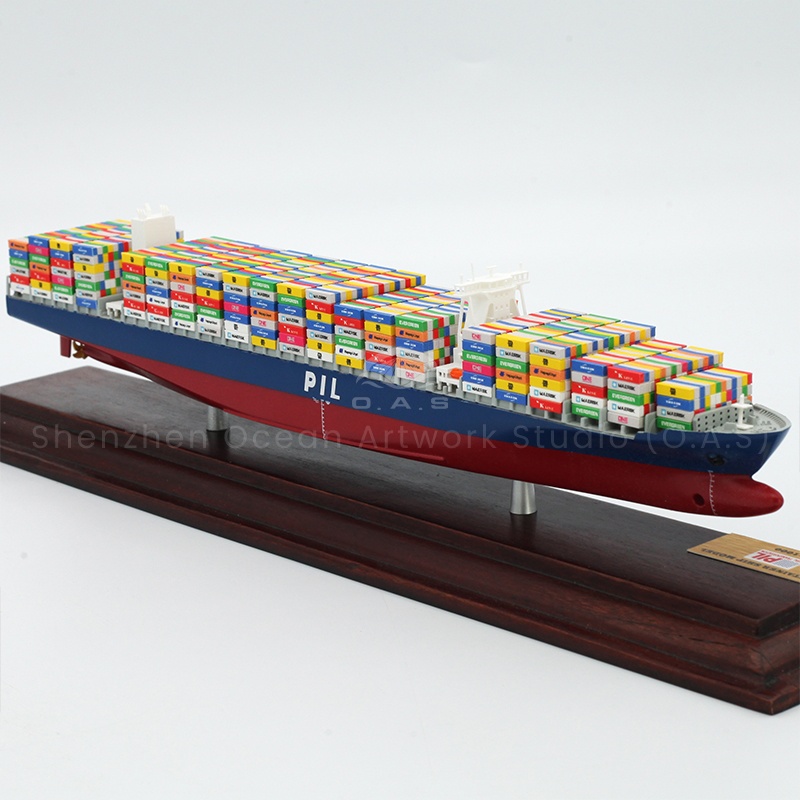 O.A.S Square simulation ship model factory full firepower, focus on Taiping container ship model batch creation. With professional technology, accurate restoration of Taiping ship shape, smooth lines of the ship body, full of container details. Enterprise customization can be integrated into the exclusive elements, the factory delivery is rapid, whether it is business gifts or publicity display, for the enterprise to present high-quality, highlighting the characteristics of the ship model.Amber@vesselmodel.com Tel: +86 18038048785