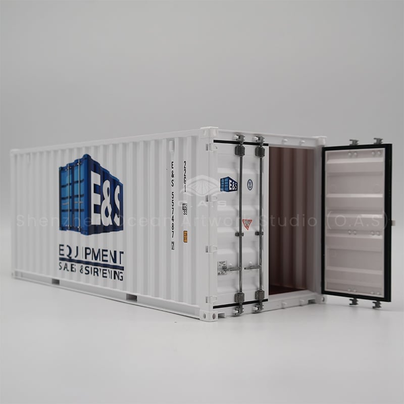 Companies to choose gifts, find O.A.S container factory! Professional custom 20-foot container model, accurately embedded company logo. The model is carefully reproduced as a real container, with lifelike welds and logos. Exquisite workmanship, high quality, as a business gift, employee welfare is extremely suitable, highlighting the company's extraordinary taste, easy to convey the corporate image.Amber@vesselmodel.com Tel:+86 18038048785