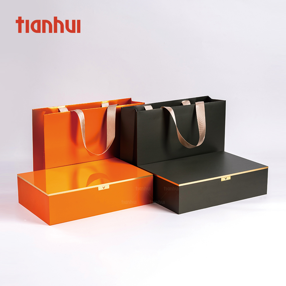 Tianhui Premium Flip-Top Lacquer Gift Box Magnetic Design Custom Printing Rigid Box