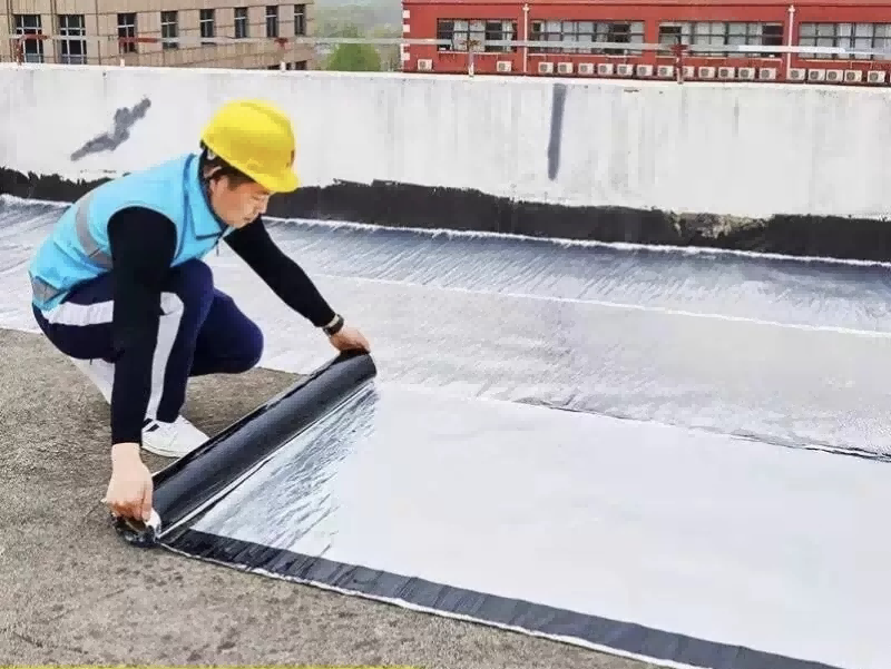 氟碳膜自粘防水卷材2.png