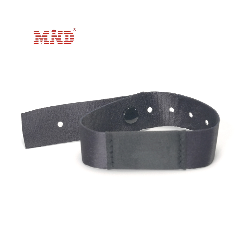 Welke beveiligingsfuncties bieden RFID-festivalpolshorloges voor grote menigtes?