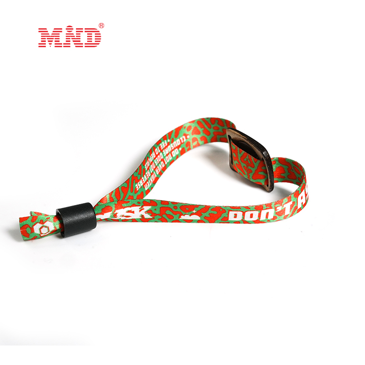 Perché scegliere braccialetti RFID biodegradabili in legno per eventi sostenibili?