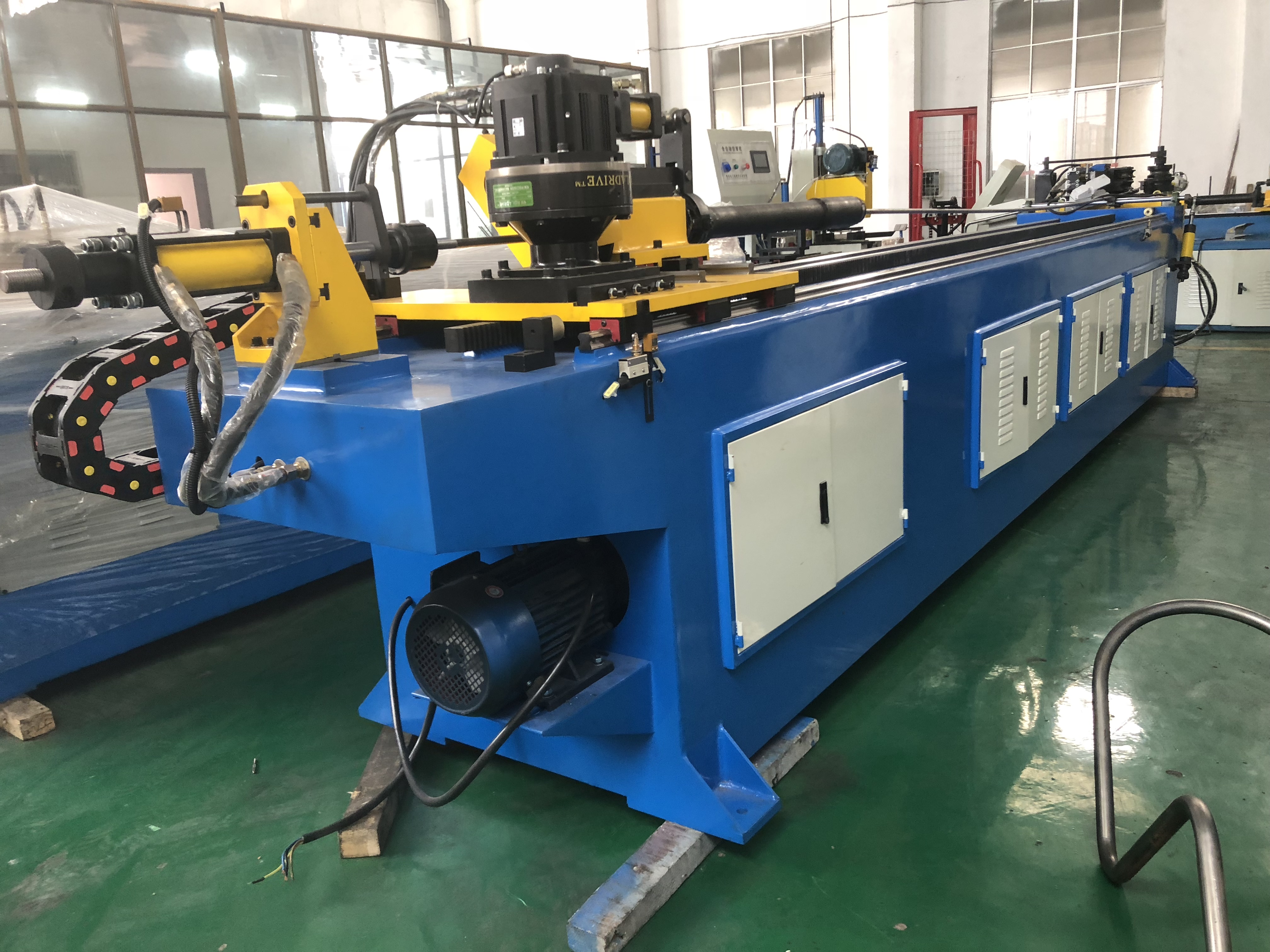 Evaluating the Cost Factors of Auto Pipe Bending Machines