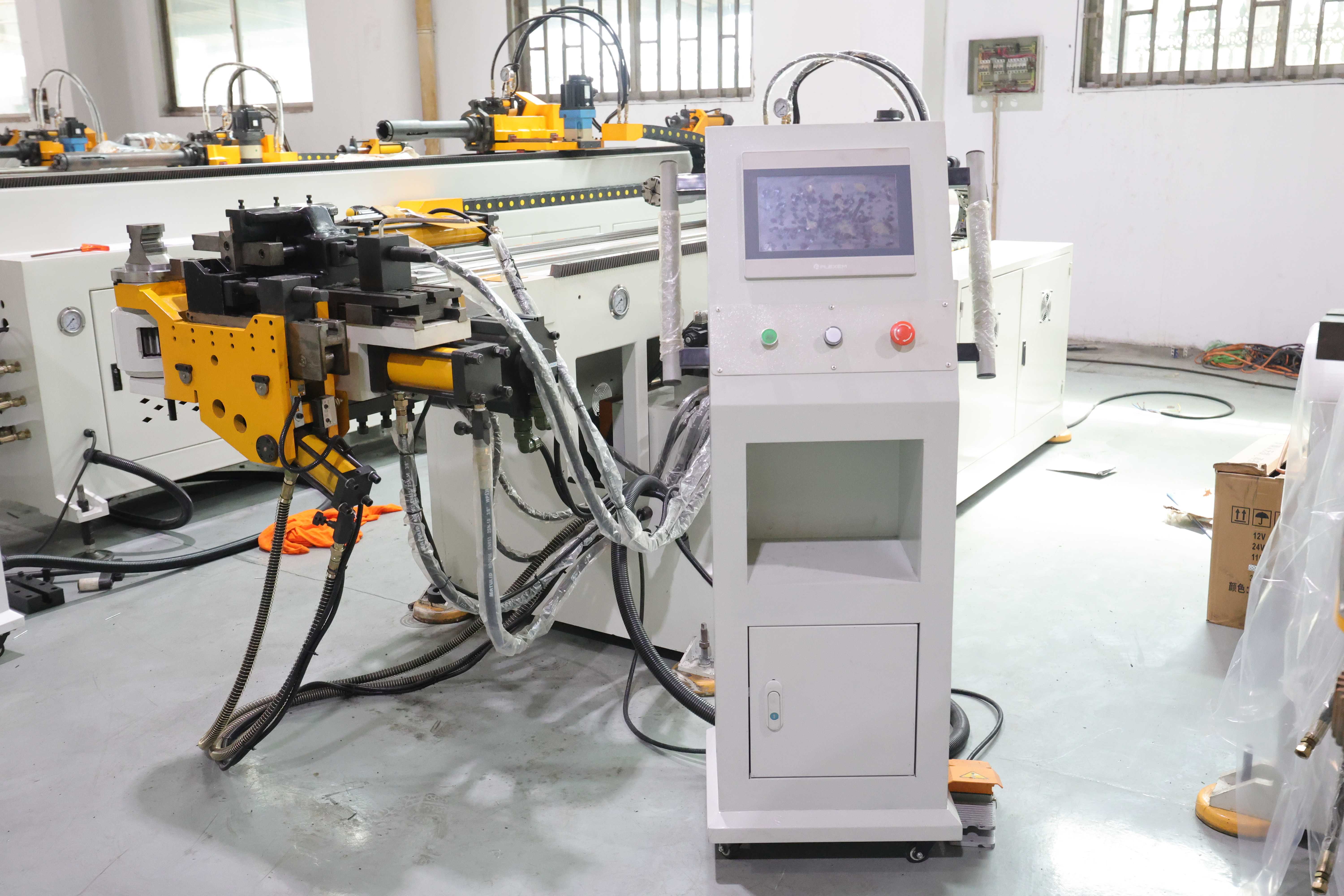 CNC  tube  bending  machine3.JPG