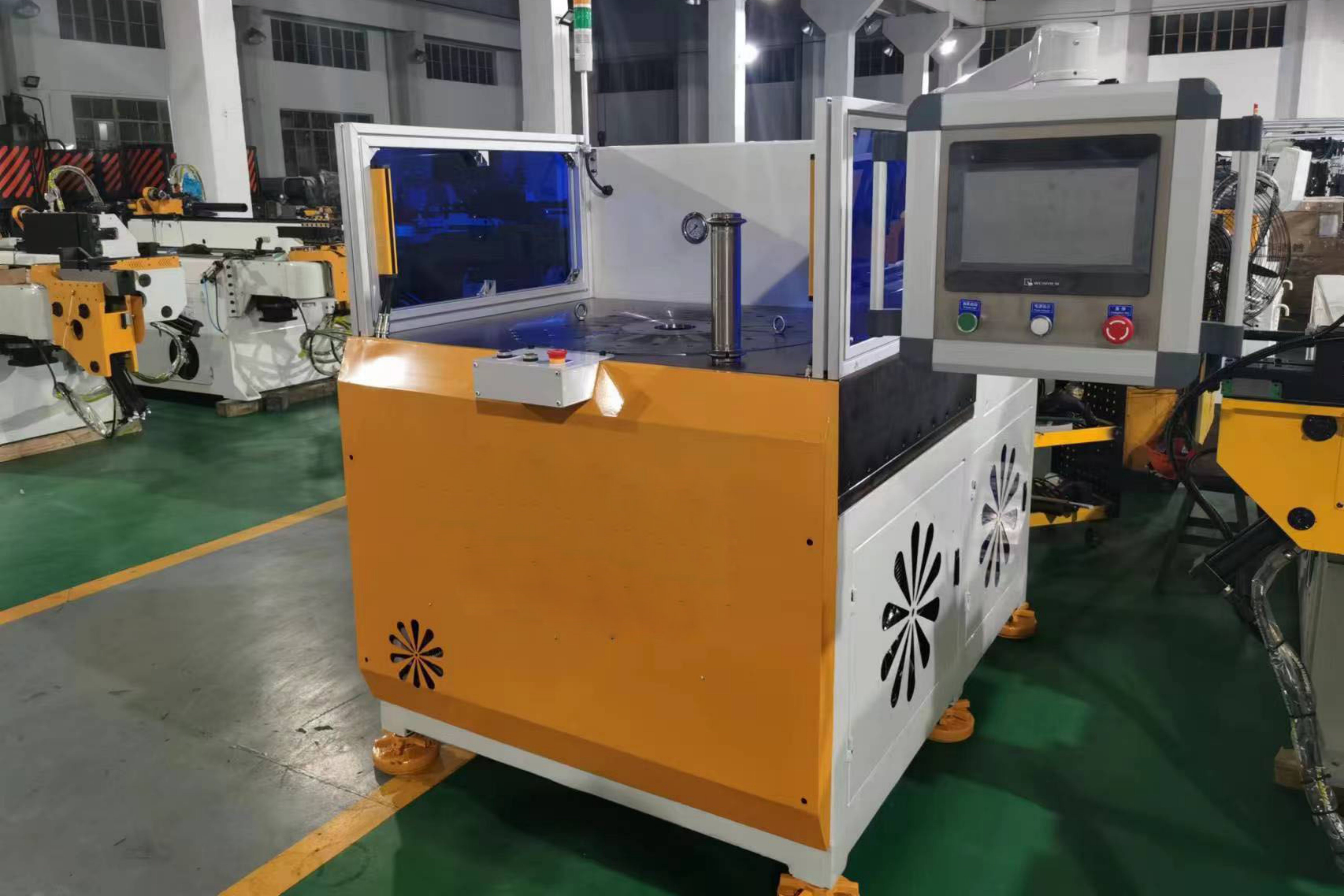 Auto exhaust pipe end forming machine hump machine4(898ad3c1d8).jpg