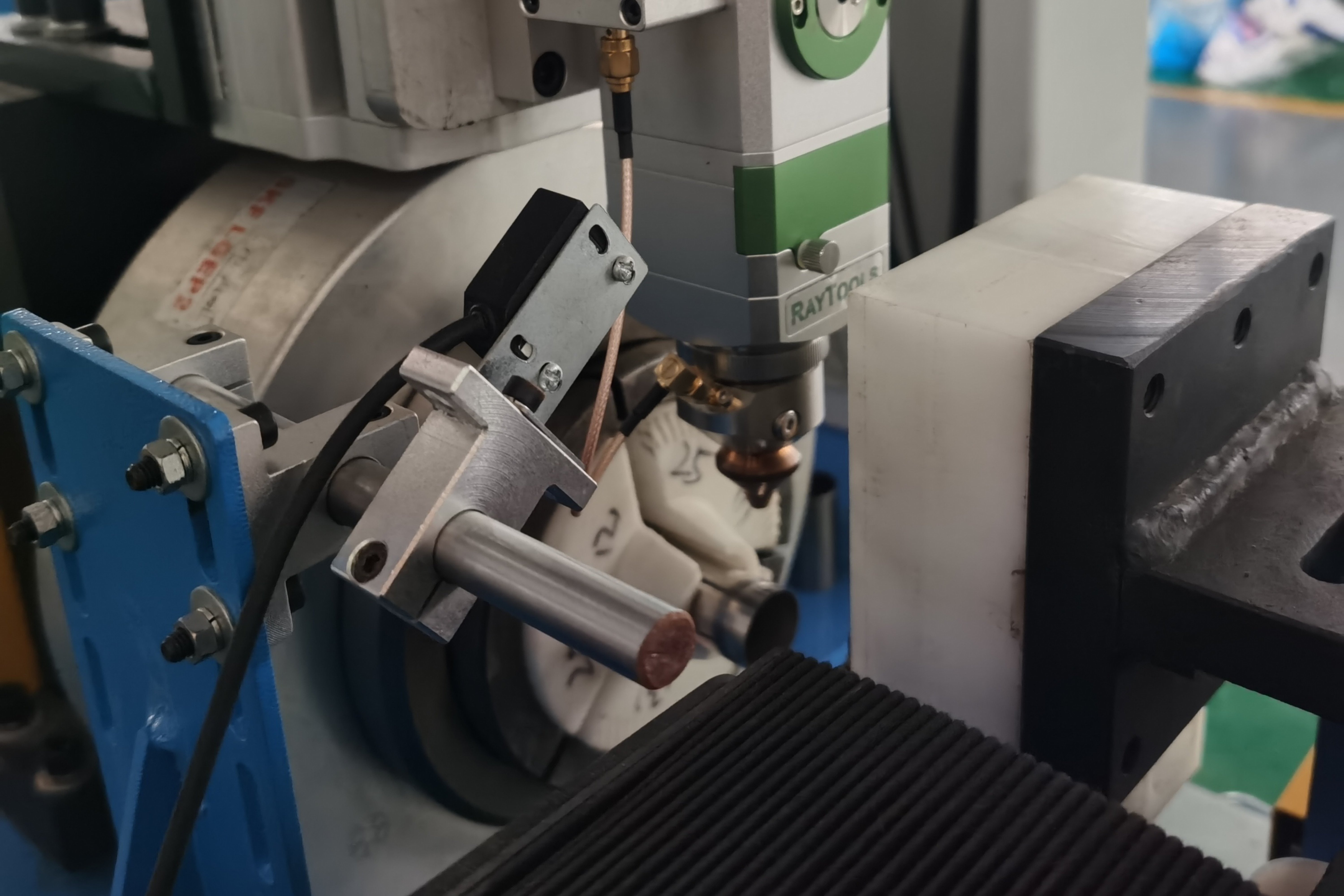 Laser Cutting Machine3(607840d2cf).jpg