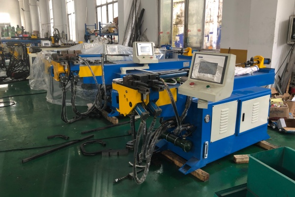 38NC Semi-Automatic Pipe Bending Machine4(ba217b96e7).jpg